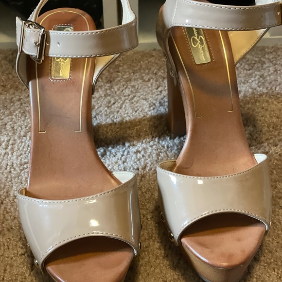 Jessica Simpson heels - Picture 1 of 4